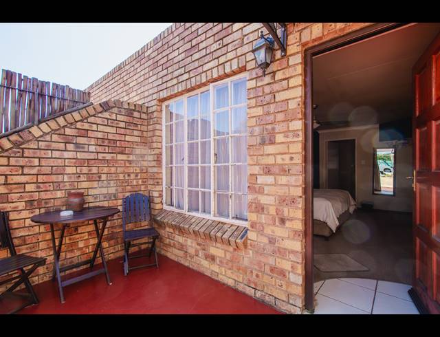 13 BEDROOM GUEST HOUSE FOR SALE IN JATNIEL